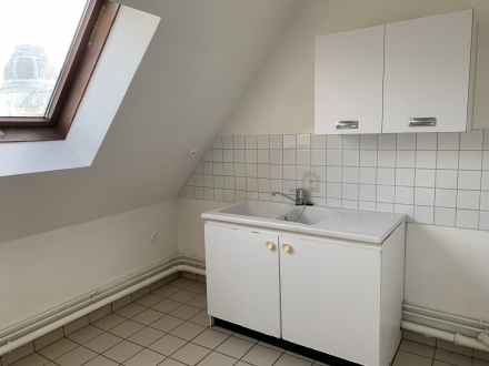Location Appartement  pièce Reims (51100) - 44 rue des Elus (4ème étage)