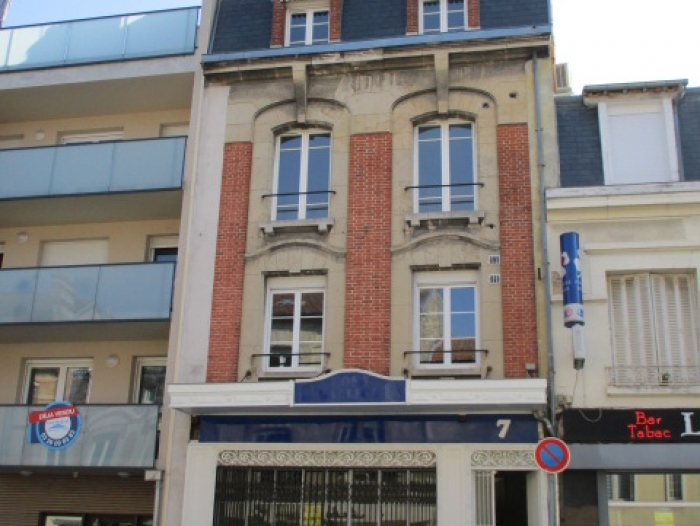 Location Appartement 2 pièces Reims (51100) - 7 rue Dieu Lumière (1er étage droit s/cour)